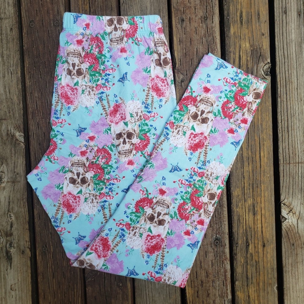 No Boundaries Skull with Feathers and Flowers Leggings - L/G(11-13)